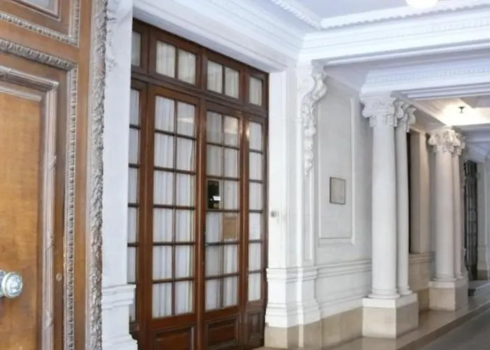 アパート 1br Montaigne Champs Elysee *